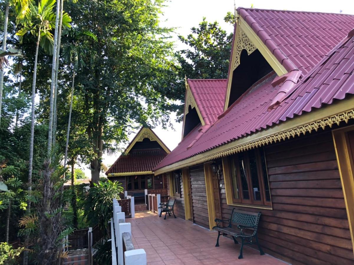 Hotel Siblanburi Resort Mae Hong Son Exterior photo